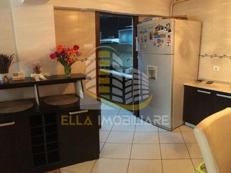 Apartament 4 camere de inchiriat zona Util - Fotografie 5