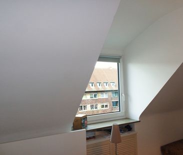 Über den Dächern von Pempelfort - Modernisierte Dachgeschosswohnung... - Photo 4