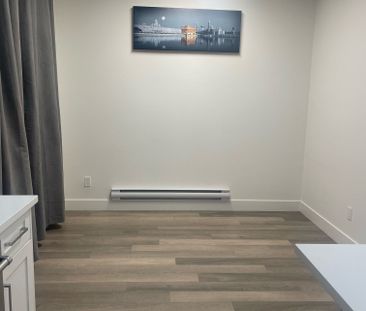 Spacious & Stylish Townhouse in South Surrey - Photo 2