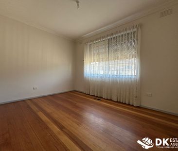 Family Home in Prime Sunshine West Location - Photo 4