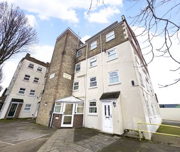 Frensham Court, Southsea - Photo 6