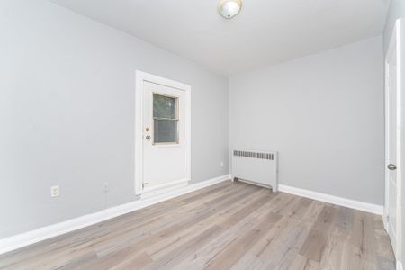 For Lease - 486 Holtby Avenue Unit# 3, Burlington, Ontario - Photo 4