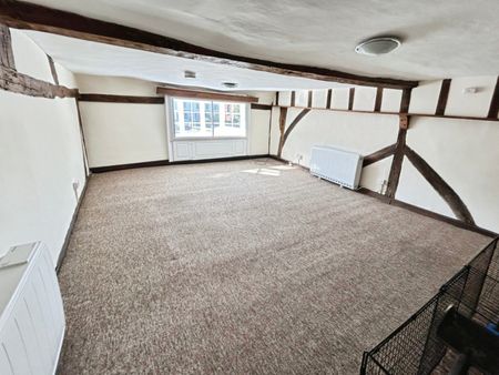 3 bedroom Flat To Let Total Size: 2024 SQ FT - Photo 4