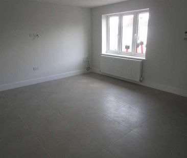 Worple Road, Staines Upon Thames, TW18 - Photo 5