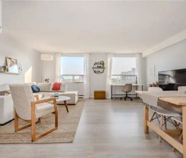 18 HOLBORN Court Unit# 503 | 18 HOLBORN Court Unit# 503, Kitchener - Photo 1