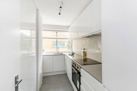 Porchester Square, Bayswater, London, W2 - Photo 5