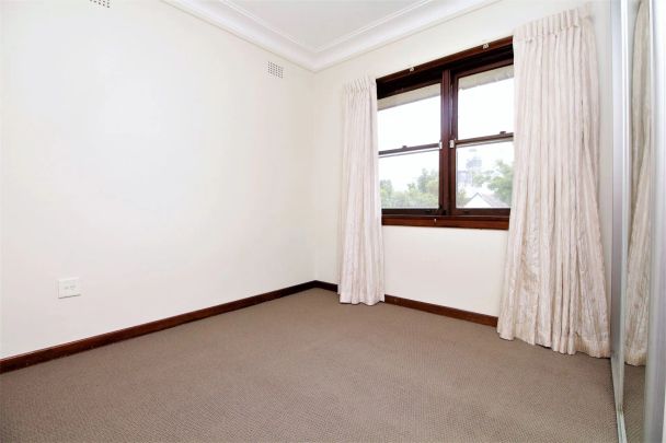 Charming Two Bedroom Apartment Bursting With Character - Photo 1