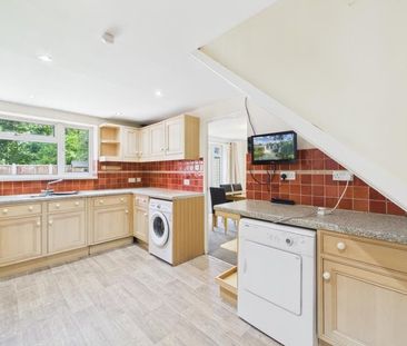 Cedar Road, Brockworth, Gloucester - Photo 3