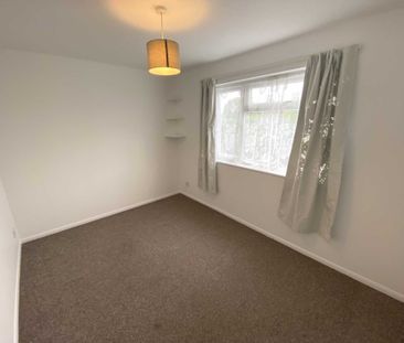 Price £1,500 pcm - Available 20/11/2025 - Unfurnished - Photo 3