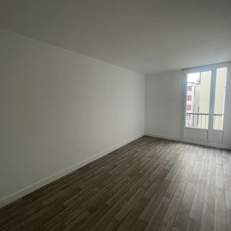 APPARTEMENT A LOUER BEAUVAIS 4 PIECES 84.97 M² - Photo 3