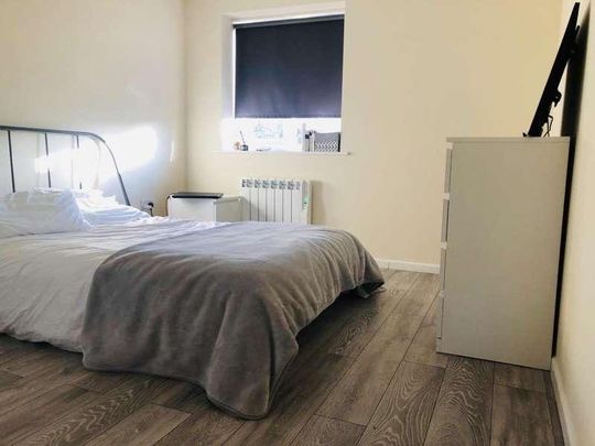 Downside End, Headington, OX3 - Photo 1