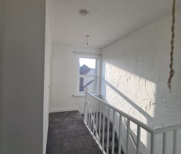 2 bedroom terraced house to rent - Photo 5
