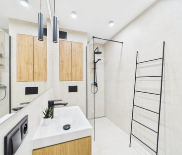 Po remoncie, z widokiem na zieleń - Os. Strusia - Photo 6