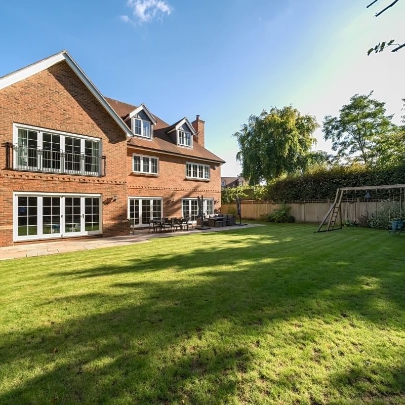 6 bedroom detached house to rent - Photo 1