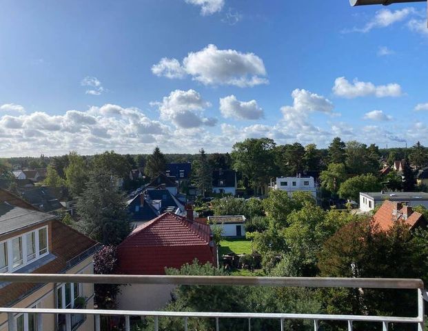 Wunderschöne, voll möblierte 1,5-Zimmer-Dachwohnung mit Südbalkon in Tegel - Foto 1