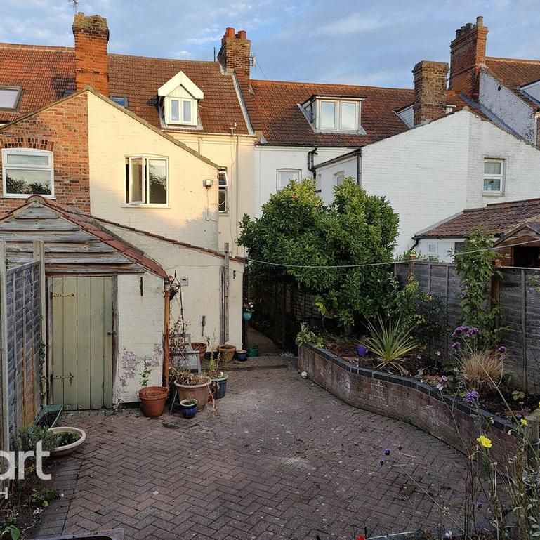 5 bedroom detached house to rent - Photo 1