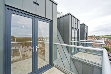 A two bedroom apartment located in the centre of Guildford finished to a high standard. - Photo 3