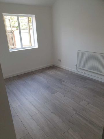 3 Bed Student Accommodation - Photo 2