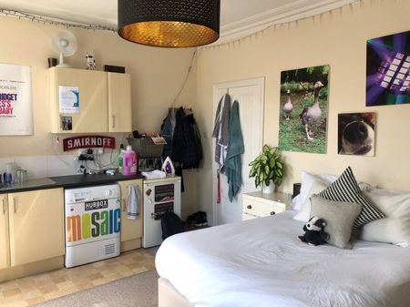 Pinhoe Road, Exeter - Photo 3