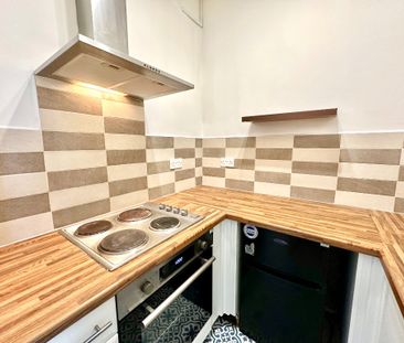 Queen Street, Kirkintilloch, Glasgow, G66 1JL - Photo 3