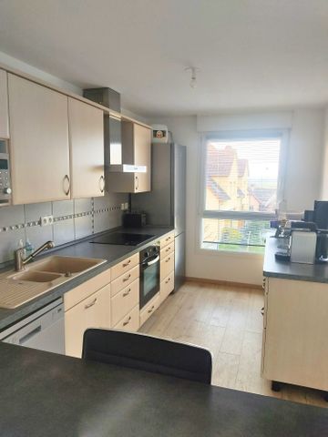 Location Appartement 4 Pièces de 84m² avec Balcon - Photo 3