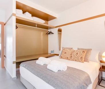 Carrer del Callao, Barcelona, Catalonia 08014 - Photo 2