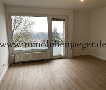 Bramfeld - Wohnen im neu modernisierten 1-Zimmer-Studio mit Balkon,... - Photo 1