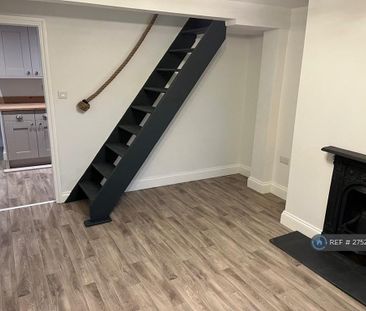 2 bedroom terraced house to rent - Photo 2