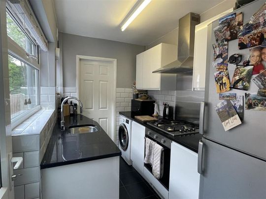 3 bedroom terraced house to rent - Photo 1