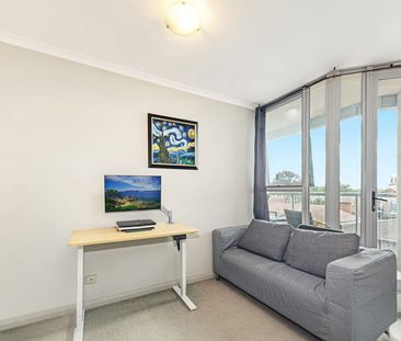 Spacious Studio in the Heart of Chatswood - Photo 3