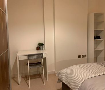 2 Bed Flat, Batavia Rd, SE14 - Photo 6