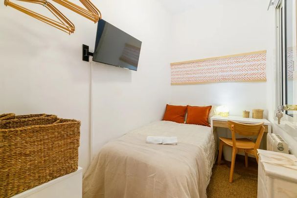 Gran Via de les Corts Catalanes, Barcelona, Catalonia 08004 - Photo 1