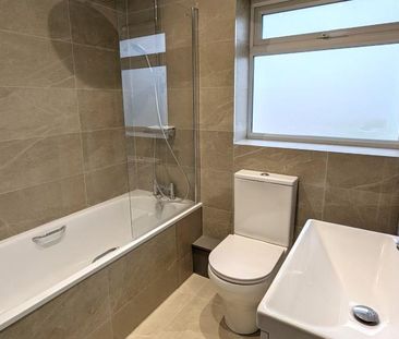 3 bedroom end of terrace house to rent - Photo 6