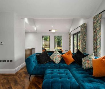 Bowfell Drive, High Lane, SK6 - Photo 4