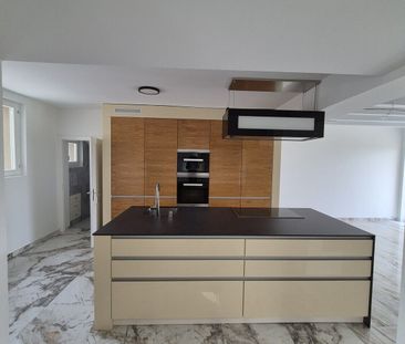 Superb detached house of more than 250 m², on two levels, high stan... - Photo 4