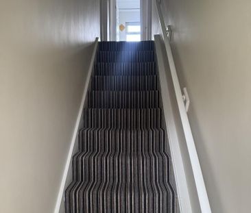 2 bedroom maisonette to rent - Photo 2