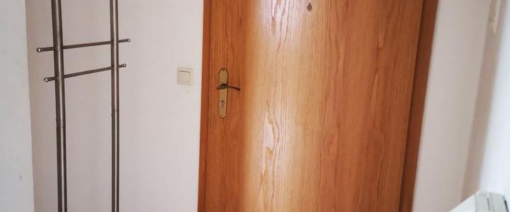 3-Zi Kü + Bad + Stellplatz DG-Wohn. von privat zu vermieten - Foto 1