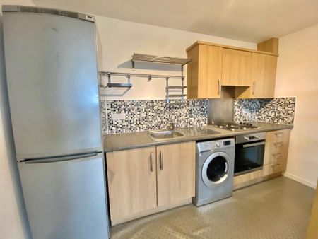 2 bedroom flat to rent - Photo 4