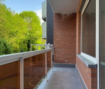 Vernieuwd appartement met 1 slaapkamer en terras - Photo 1