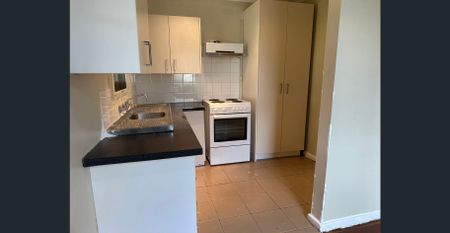 Cozy Cottage - Photo 4