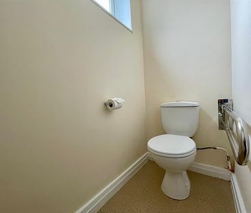 1 Bed Flat - Photo 3