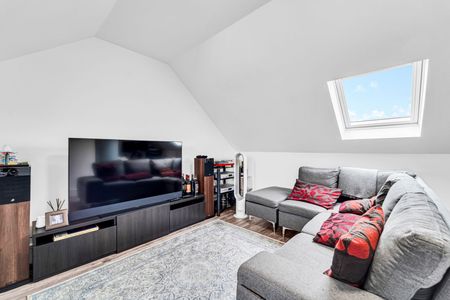 Greenford Road, Greenford, UB6 0HQ - Photo 2