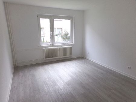 Sanierung 2-Zimmer-Erdgeschosswohnung Für Besichtigungen bitte erst ab Mitte Oktober bei uns melden! - Foto 2