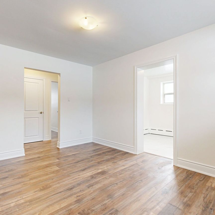 For Lease - 149 Alderbrae Avenue Unit# 1, Toronto, Ontario - Photo 1