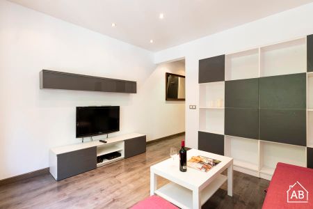 Modern One-Bedroom Apartment in City Centre - Photo 2