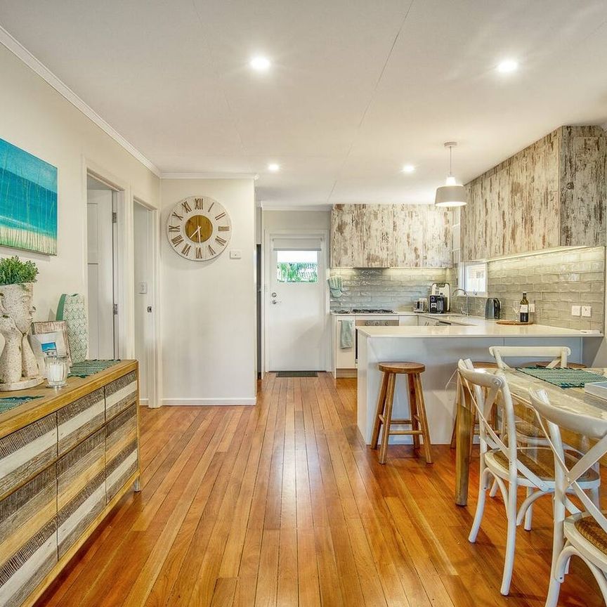 44 William Street, Mermaid Beach QLD 4218 - House For Rent | Domain - Photo 1