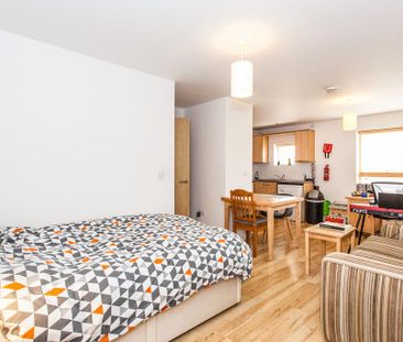 Studio to rent - Photo 2