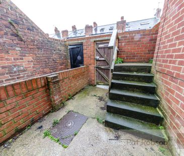 Helmsley Road Room 4, Newcastle Upon Tyne - Photo 6