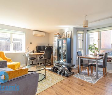 1 bed Flat for Rent - Photo 2