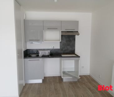 Location Appartement 2 pièces 42m² THEIX NOYALO 56450 - Photo 2